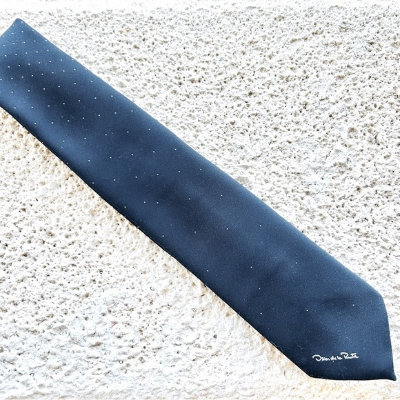 Oscar de la Renta Navy Blue Tie Tiny Dot Vintage 80s Necktie - Picture 1 of 11